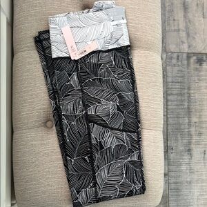 Victoria's Secret Black and White Leaf Print Leggings